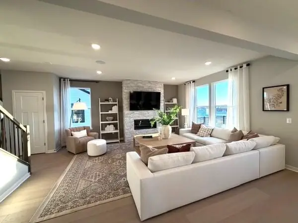 1572 Norbert Lane, Shakopee, MN 55379