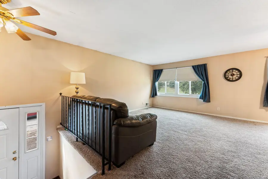 4683 Ridge Cliff Drive, Eagan, MN 55122 - #2