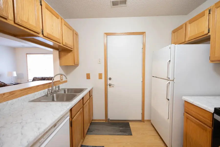 2005 Southcross Drive W #1006, Burnsville, MN 55306 - #2