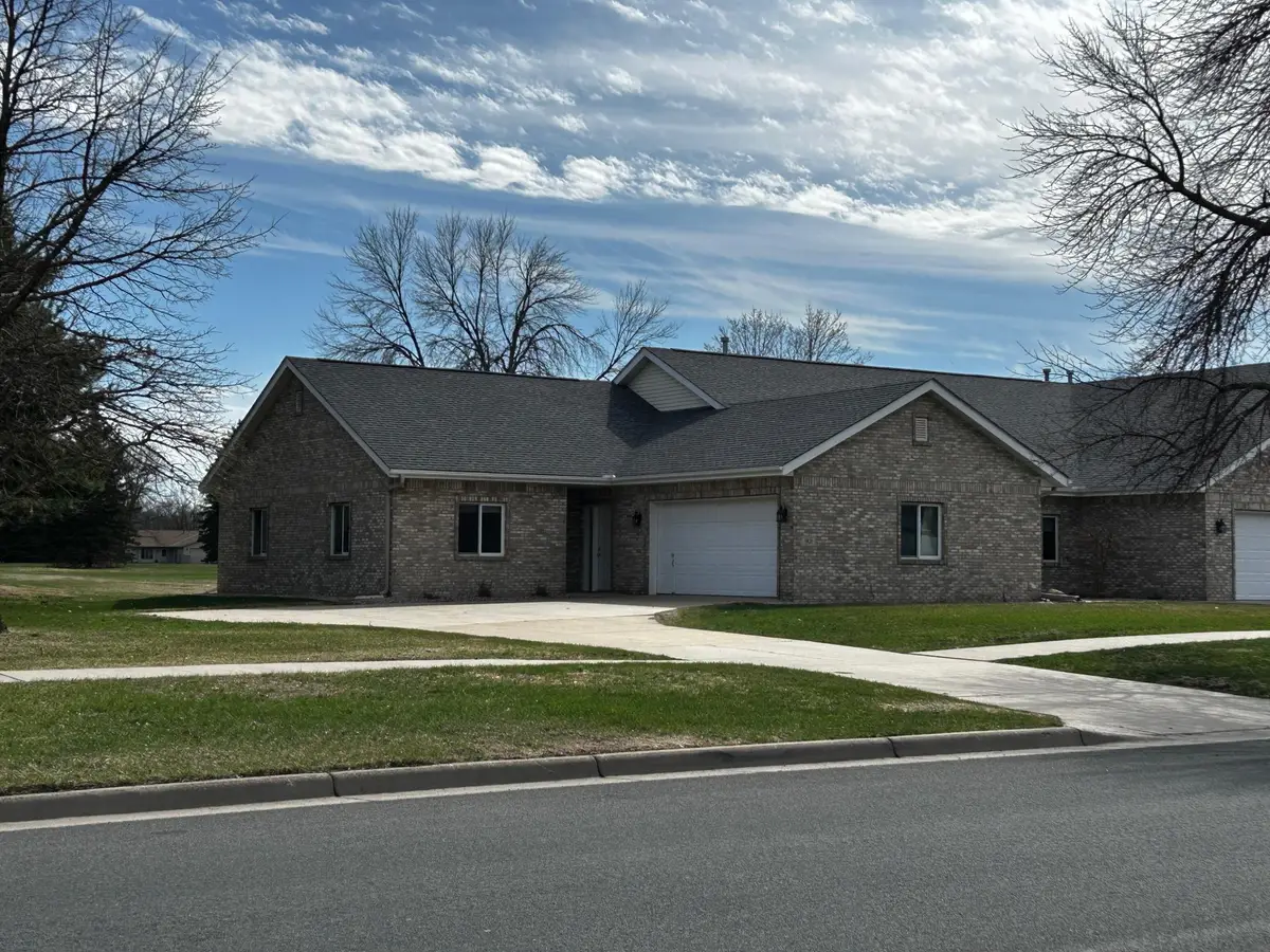 901 W Main Street, Belle Plaine, MN 56011 - #1