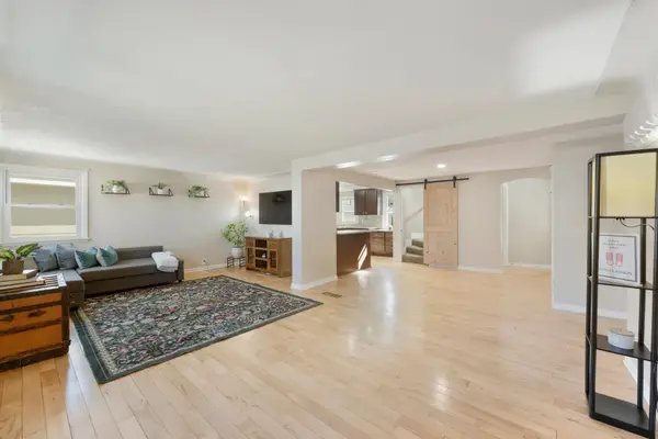 208 5th Avenue Se, Osseo, MN 55369