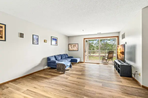 1215 Ferndale Street N #A12, Saint Paul, MN 55119