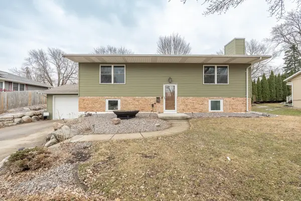 107 S Belmont Drive, Mankato, MN 56001