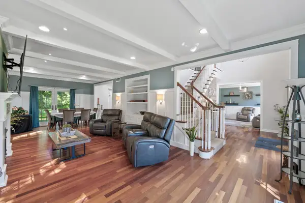 38104 Everton Avenue, North Branch, MN 55056