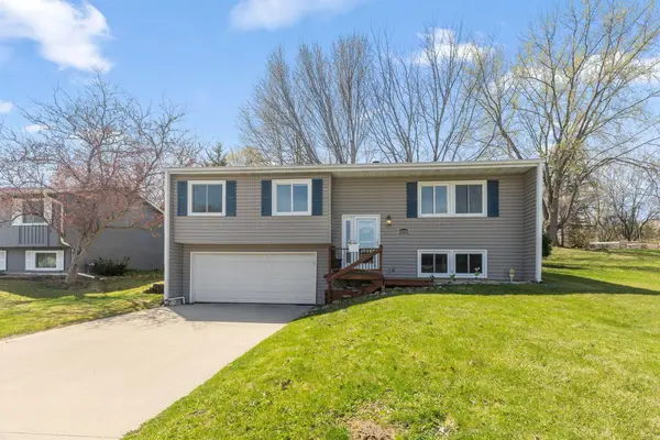 112108 Haering Circle, Chaska, MN 55318