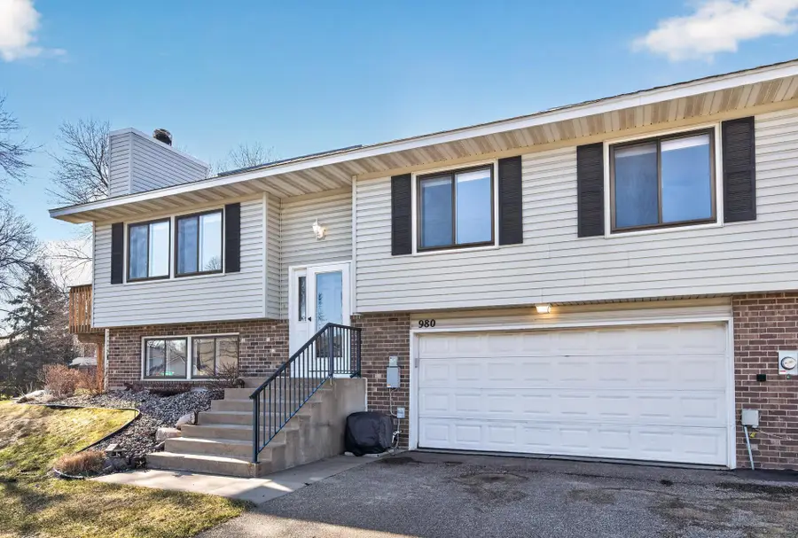 980 Greenhaven Drive, Vadnais Heights, MN 55127 - #3