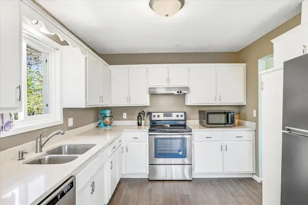5765 Otter View Trail, Saint Paul, MN 55110