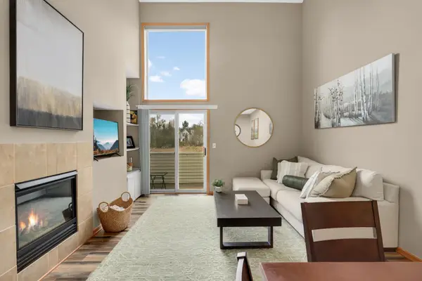 9005 Sawgrass Glen, Maple Grove, MN 55311