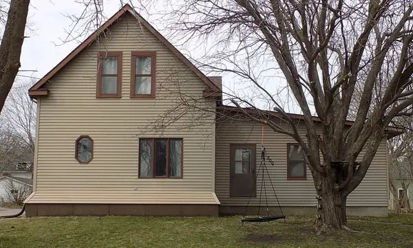 500 Main Avenue, Lafayette, MN 56054