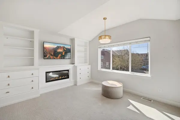 3166 Countryside Avenue #D, Saint Paul, MN 55129