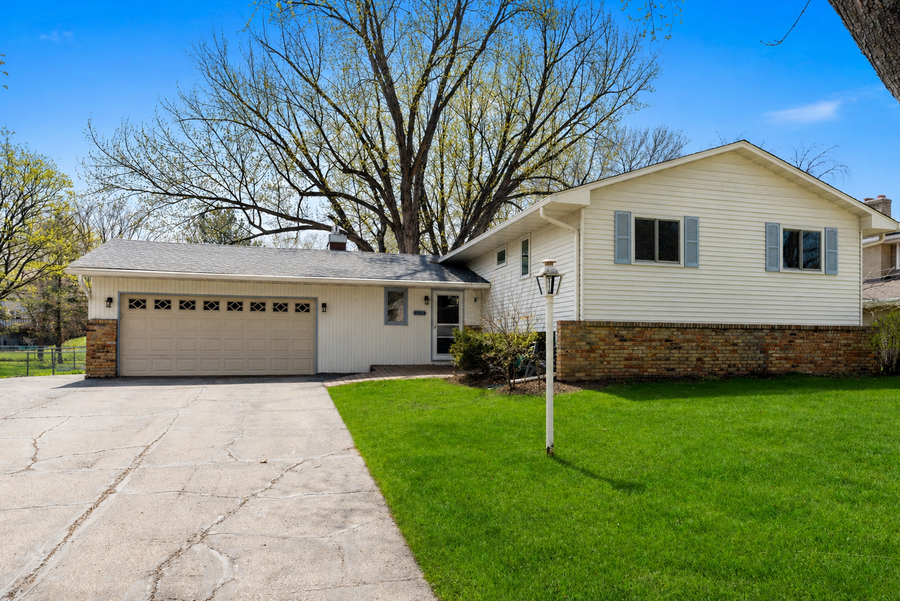 10205 39th Avenue N, Plymouth, MN 55441 - #2