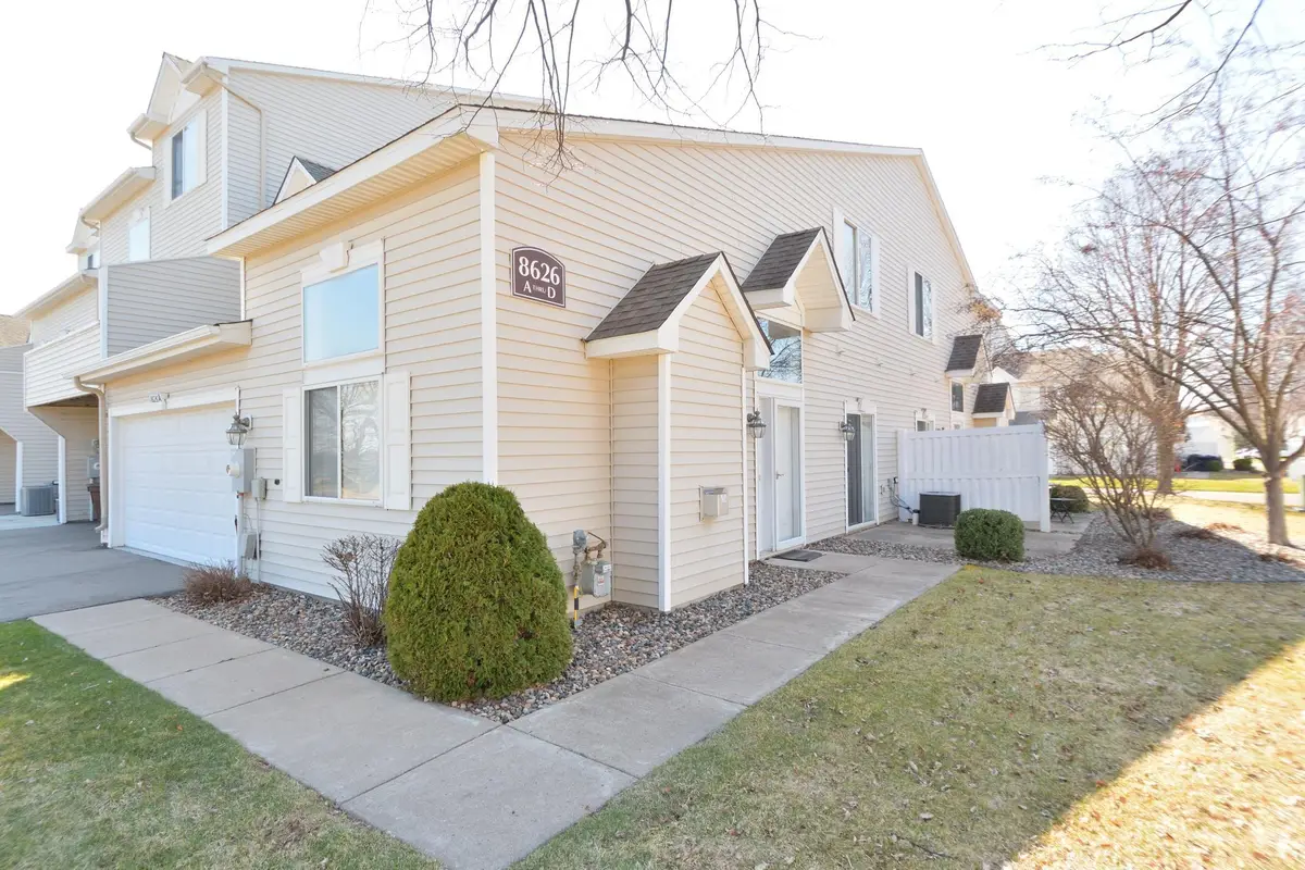 8626 Savanna Oaks Bay #A, Woodbury, MN 55125 - #1