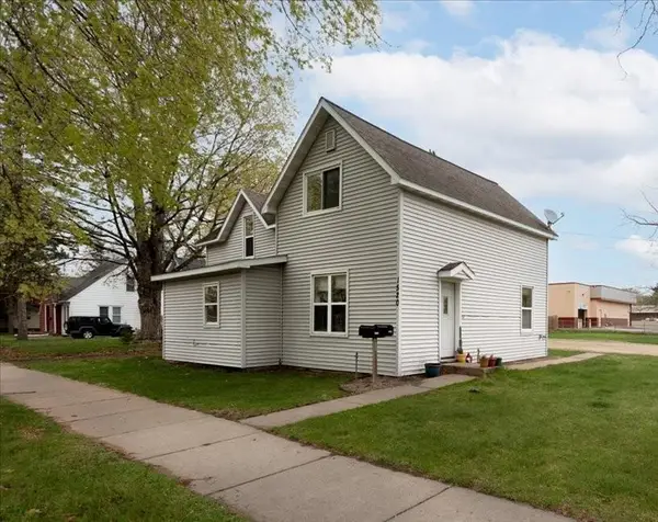 1520 8th Street E, Menomonie, WI 54751