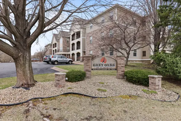 15570 Linnet Street Nw #2-305, Andover, MN 55304