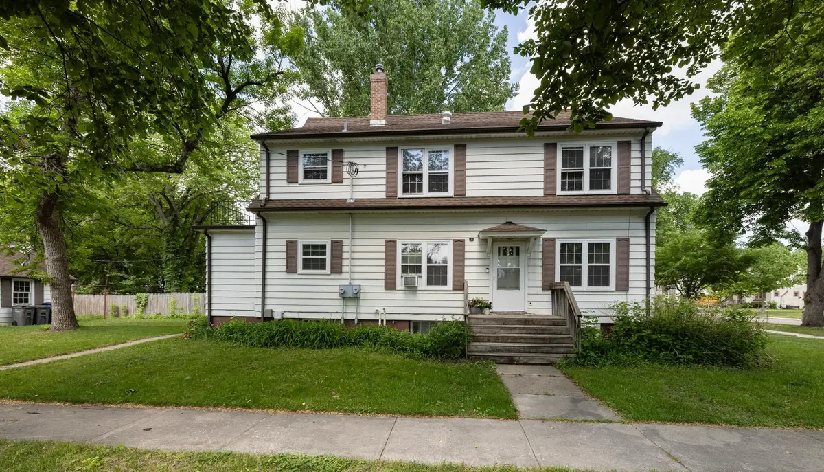 623 6th Street S, Moorhead, MN 56560 - #1