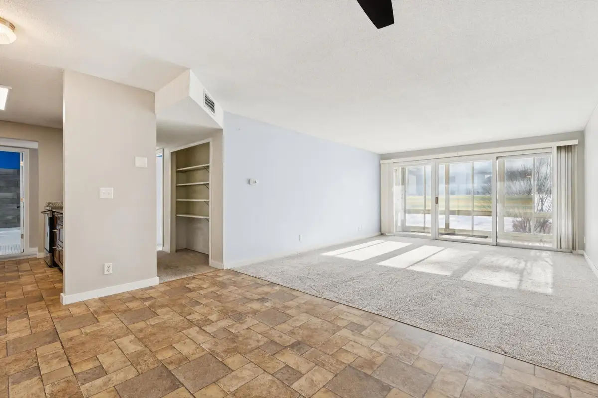 130 Demont Avenue E #142, Saint Paul, MN 55117 - #1