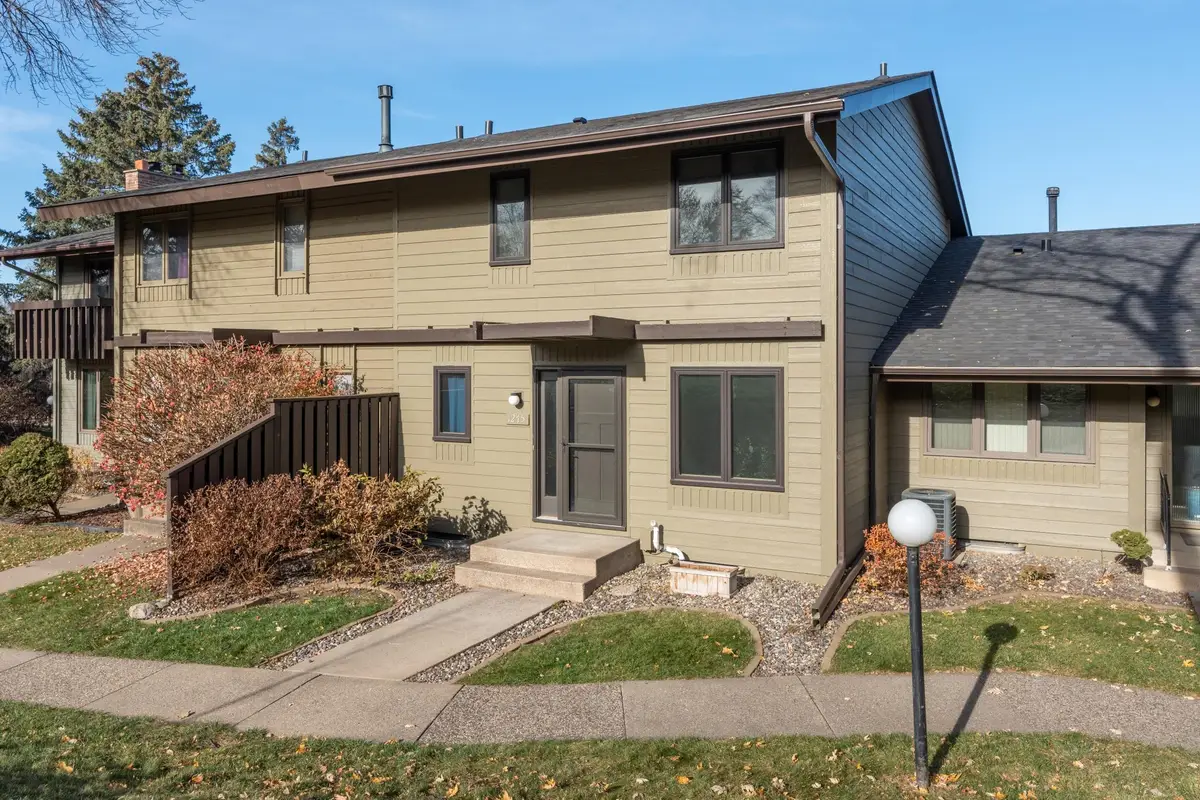 1275 Brighton Square, Saint Paul, MN 55112 - #1