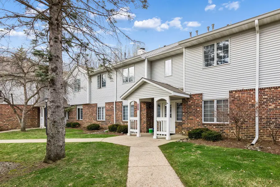 3563 Blue Jay Way #203, Eagan, MN 55123 - #2