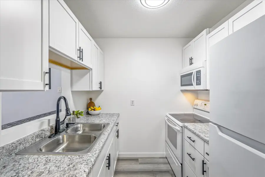 12930 Nicollet Avenue #302, Burnsville, MN 55337 - #3