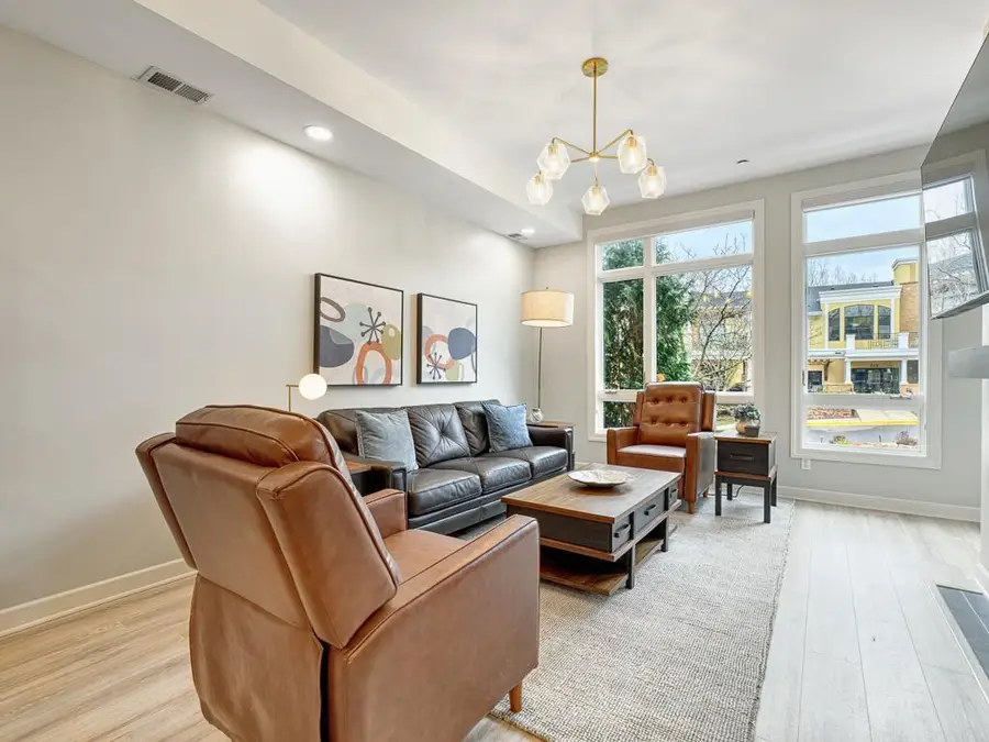 701 Linden Street #105, Saint Paul, MN 55118 - #2