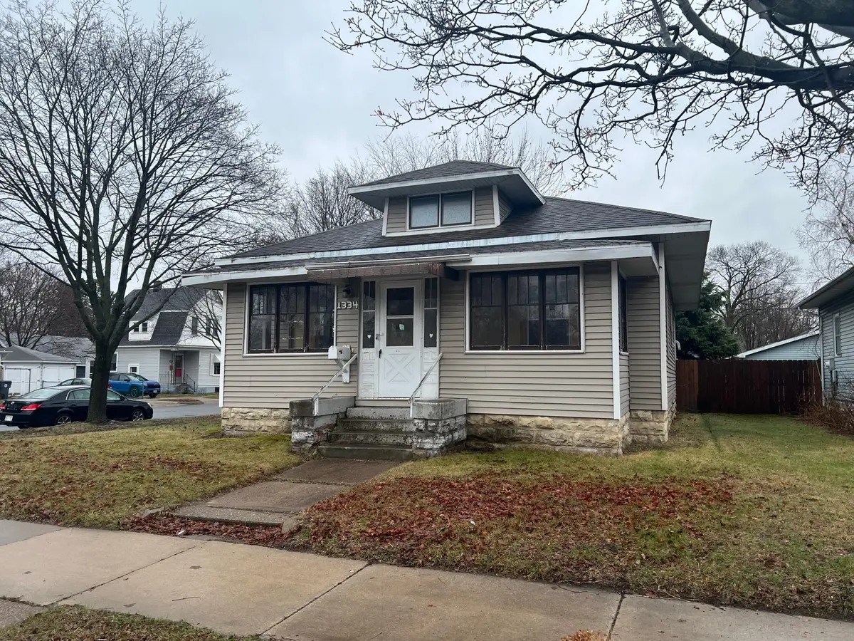 1334 Jackson Street, La Crosse, WI 54601 - #1