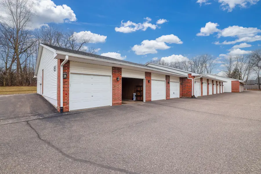 6333 Alderwood Circle #B, Woodbury, MN 55125 - #2