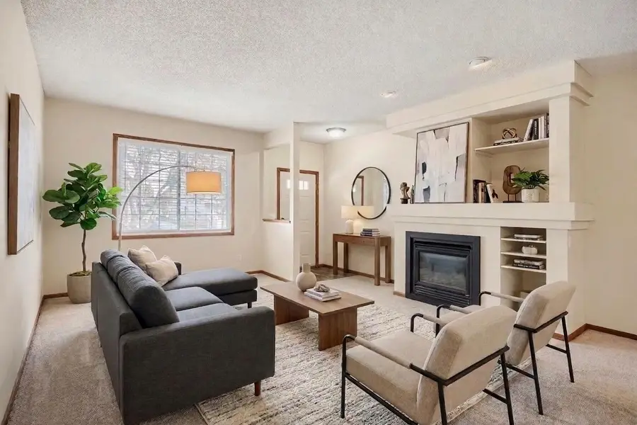 3001 Juniper Lane #J, Woodbury, MN 55125 - #3