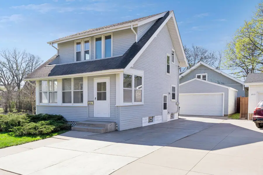 221 E 48th Street, Minneapolis, MN 55419 - #2