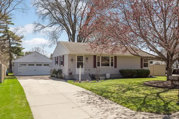 1062 Kenneth Street, Saint Paul, MN 55121