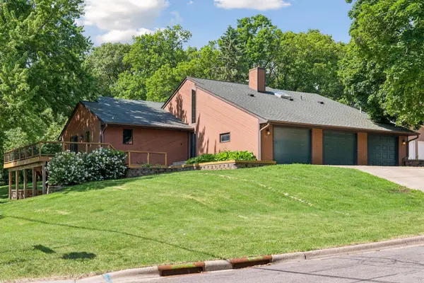 332 Brooks Avenue E, Saint Paul, MN 55117