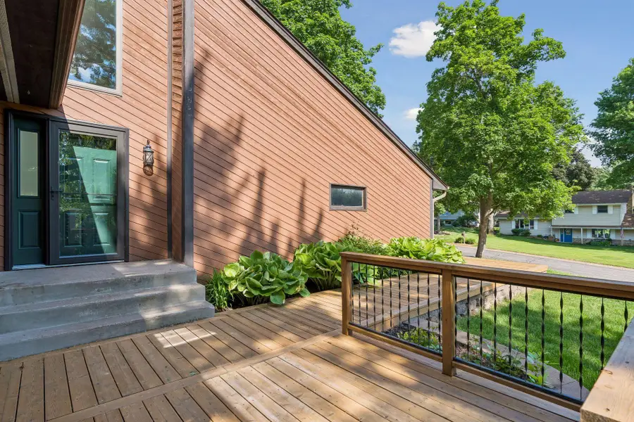 332 Brooks Avenue E, Saint Paul, MN 55117 - #3