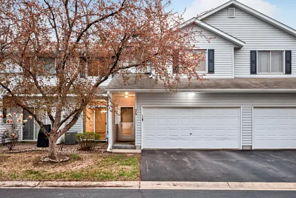 579 Roundhouse Street, Shakopee, MN 55379