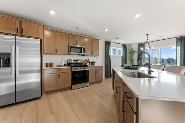 1044 Adamstown Drive, Rosemount, MN 55068