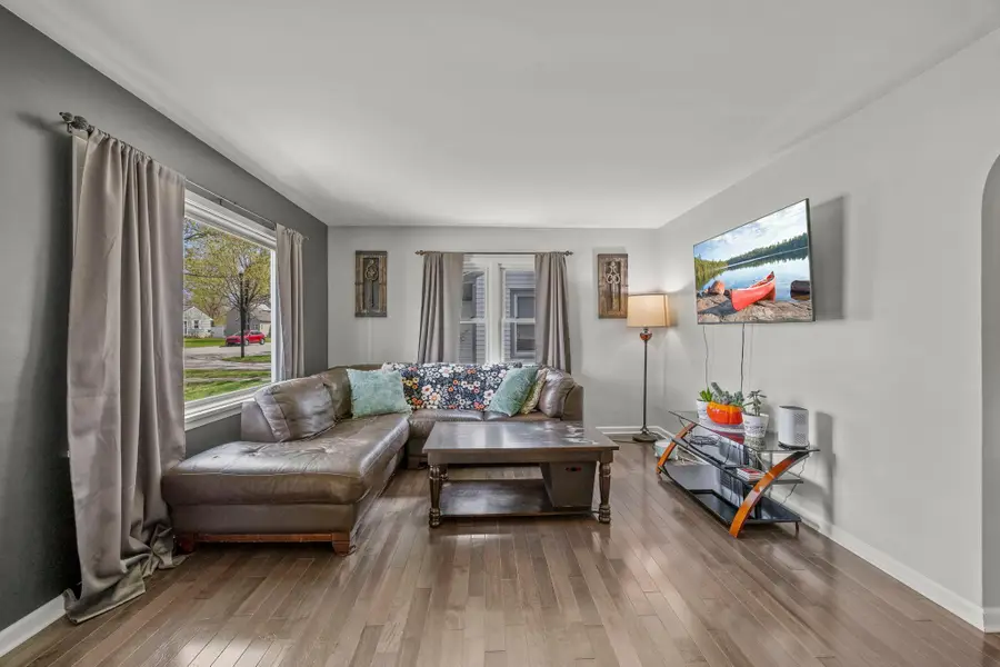 564 Madson Avenue Sw, Hutchinson, MN 55350 - #3