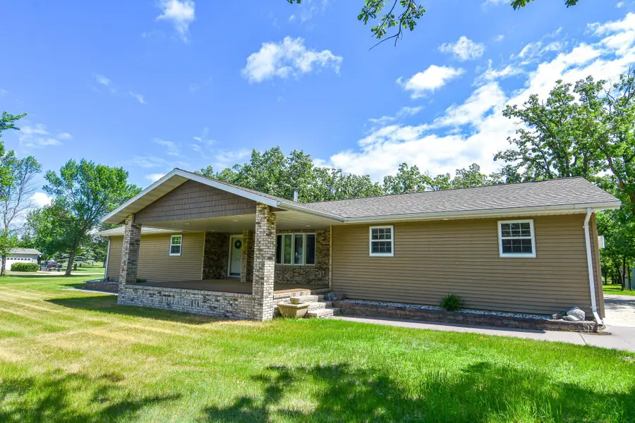 102 Colony Drive S, Karlstad, MN 56732 - #2