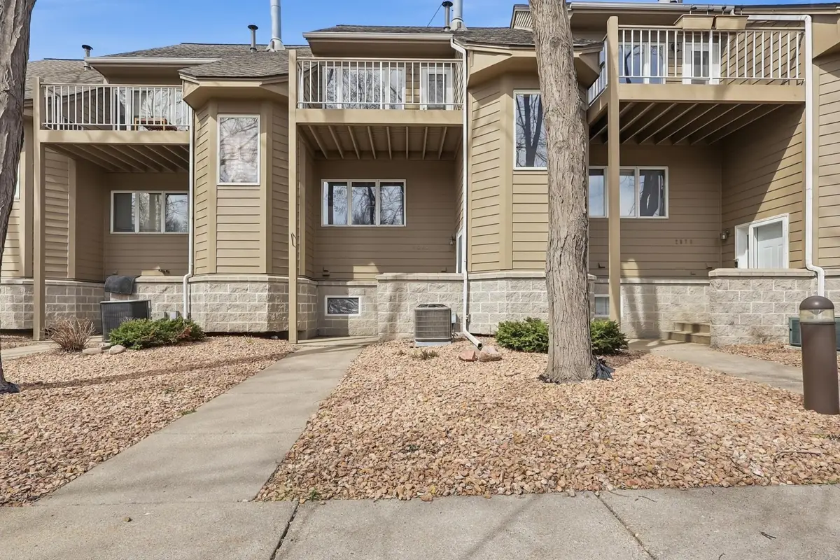 2868 Kenwood Isles Drive, Minneapolis, MN 55408 - #1