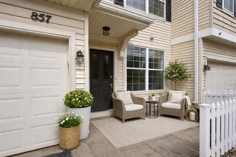 857 Braunworth Court, Chaska, MN 55318 - #3