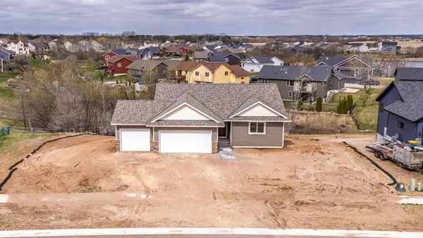 419 Coyote Way, New Richmond, WI 54017