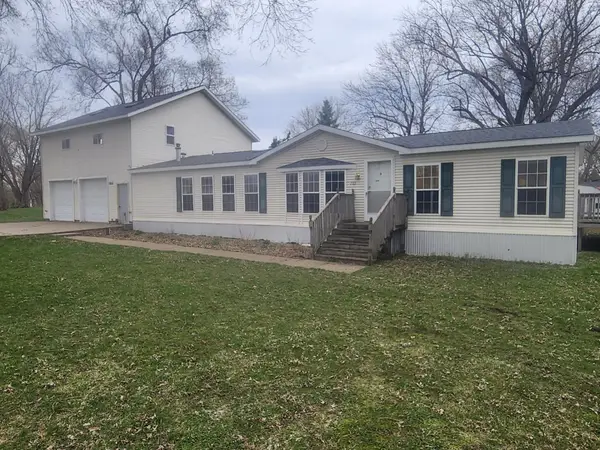 288 W 18th Street, Cochrane, WI 54622