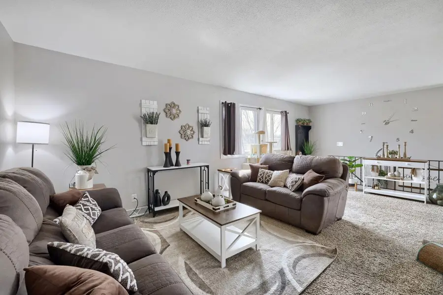 4952 Grenwich Trail N, Oakdale, MN 55128 - #3