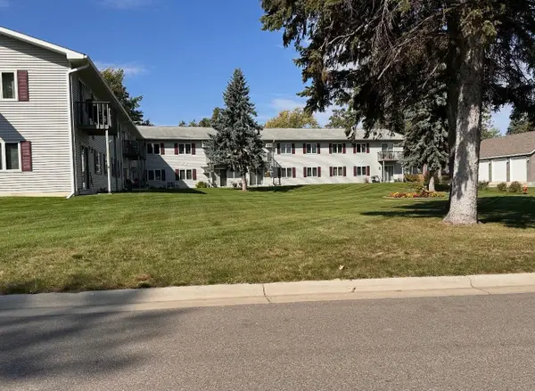 203 Ross Place N #104, Walker, MN 56484