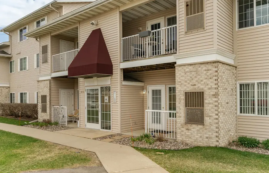 875 37th Avenue Nw #B, Rochester, MN 55901 - #2