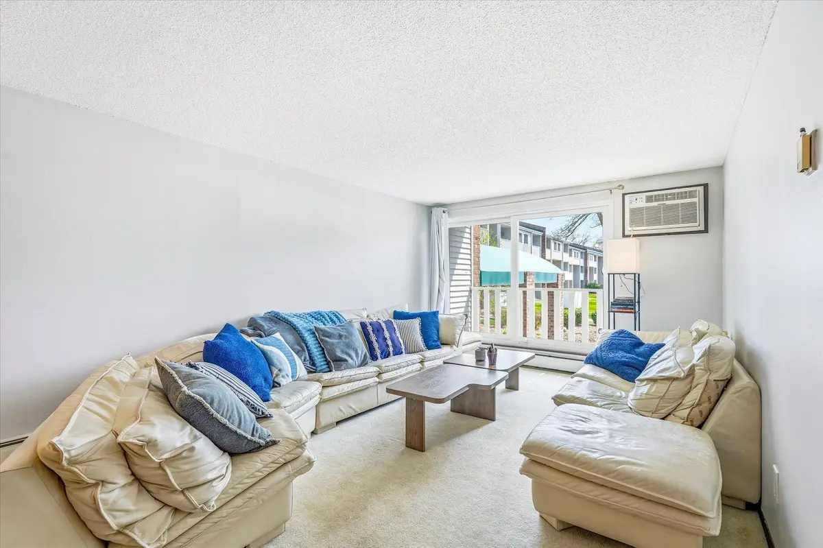 1601 N Innsbruck Drive #102NE, Fridley, MN 55432 - #1