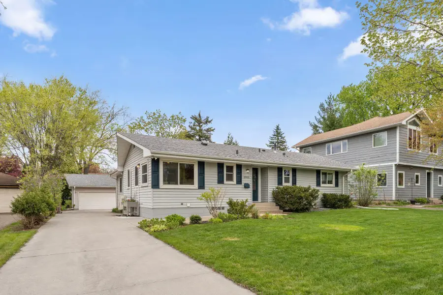 2905 Townview Avenue Ne, Saint Anthony, MN 55418 - #2
