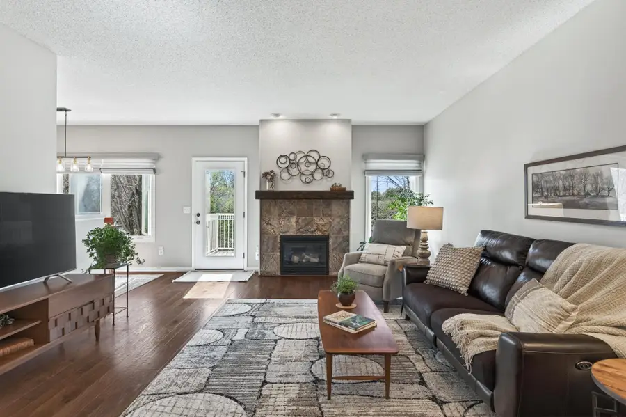 662 Sutherland Drive, Woodbury, MN 55129 - #3