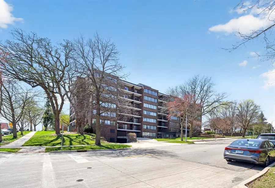 600 4th Street Sw #408, Rochester, MN 55902 - #2