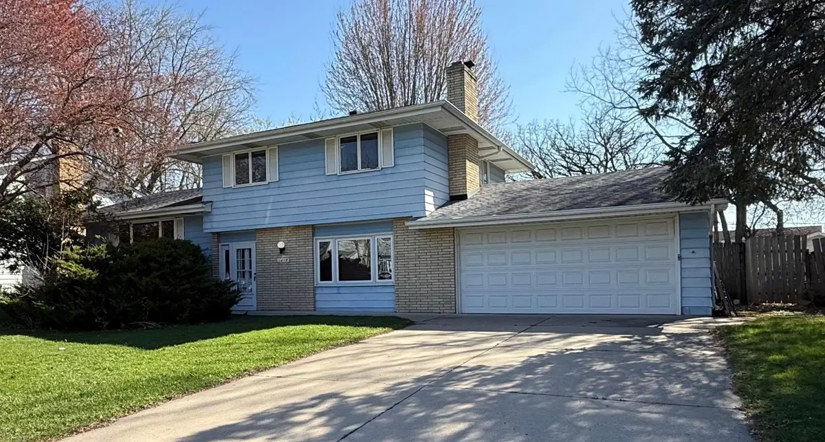1417 Pinewood Drive, Woodbury, MN 55125 - #1