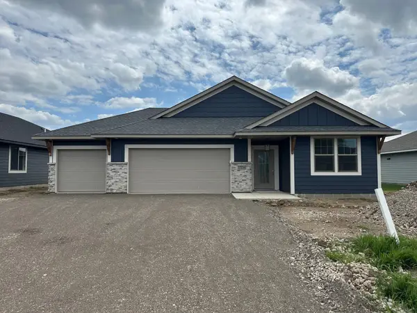 17714 Everest Avenue, Lakeville, MN 55044