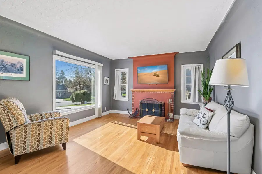 199 Ferndale Street N, Saint Paul, MN 55119 - #2