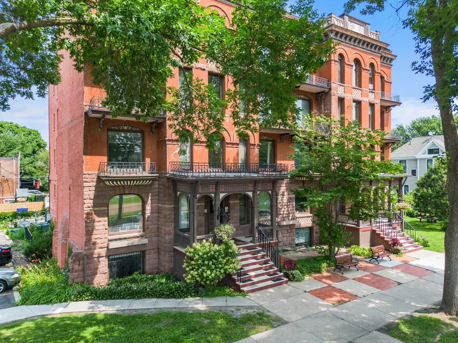 703 Laurel Avenue #1W, Saint Paul, MN 55104 - #3